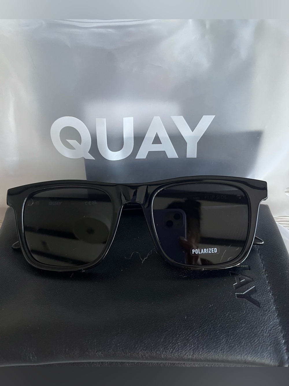 Quay "Flip Side" Unisex Polarized Sunglasses New MSRP $105 with case